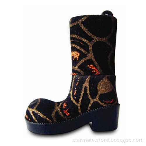 Unique USB Flash Drive in Shoes Design, OEM/ODM Orders are Welcome, Supports Plug-and-play Function